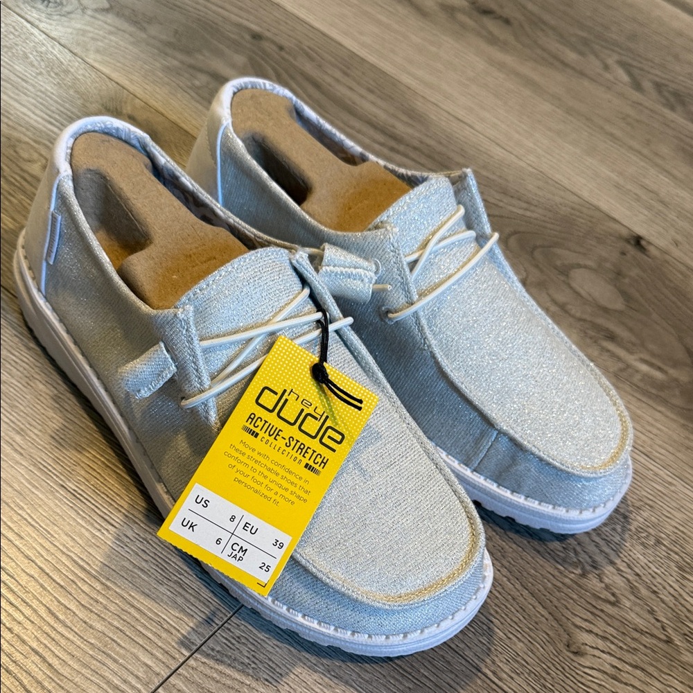 NWT Hey Dude Womans Active-Stretch Shoes - Light Gray Glitter